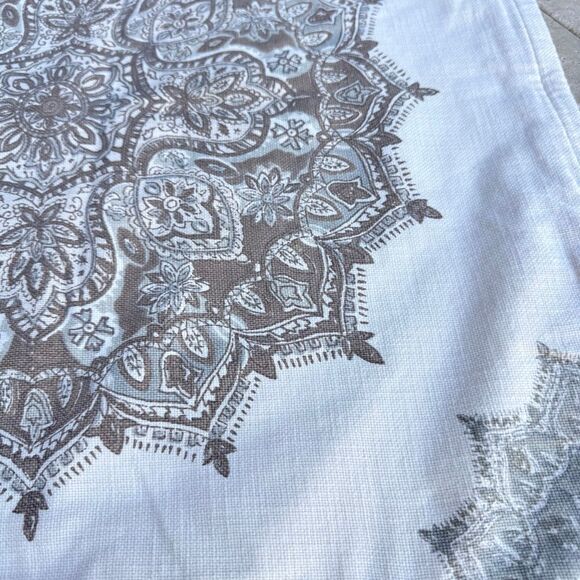 Set of 2 Pottery Barn Erica Medallion Pillow Covers 24”x24” Cream Taupe Boho Zen - Picture 5 of 10